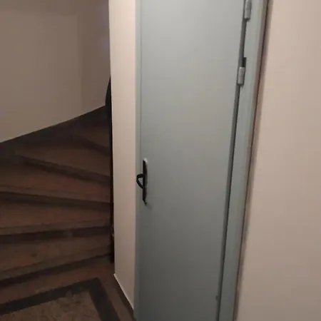 стоенчо хаджииванов,10 Apartmán *